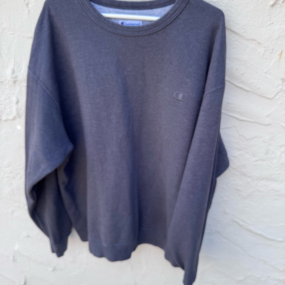 Champion men’s Gray Crewneck Sweater size: 2XL